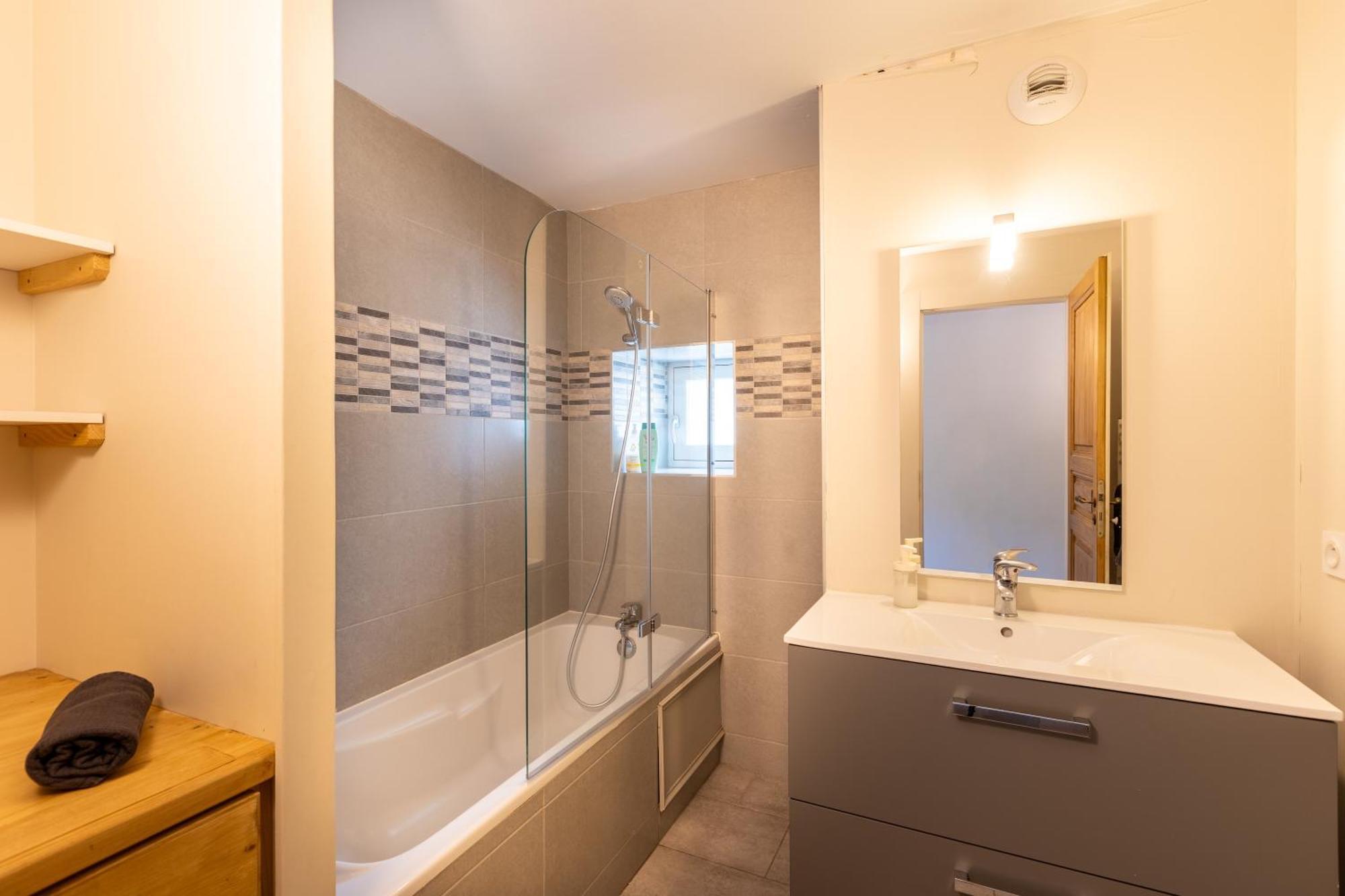 La Grande Maison Rouge Angoustrine Chambre photo